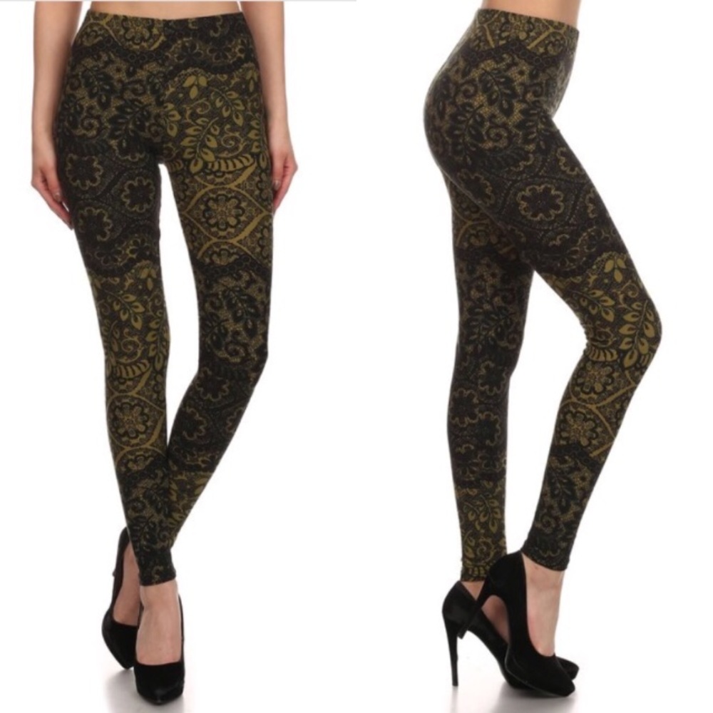 🆕. Black & olive lace leggings